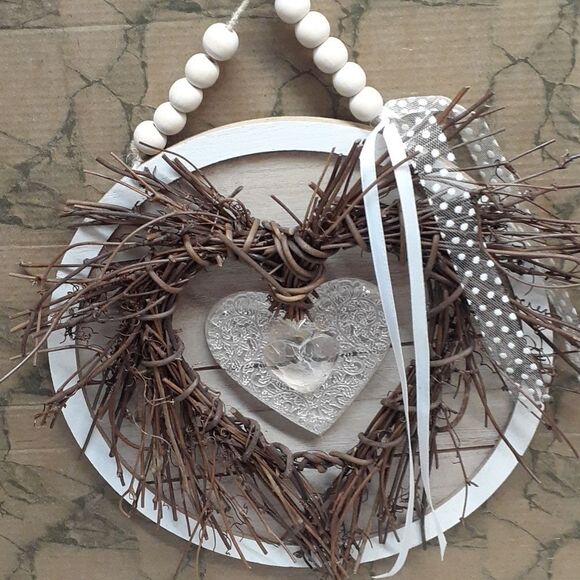 Hand made Crystal Heart door hanger - Picture 1 of 6